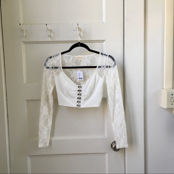 Urban Outfitters Crop Top - Picture 2 of 4